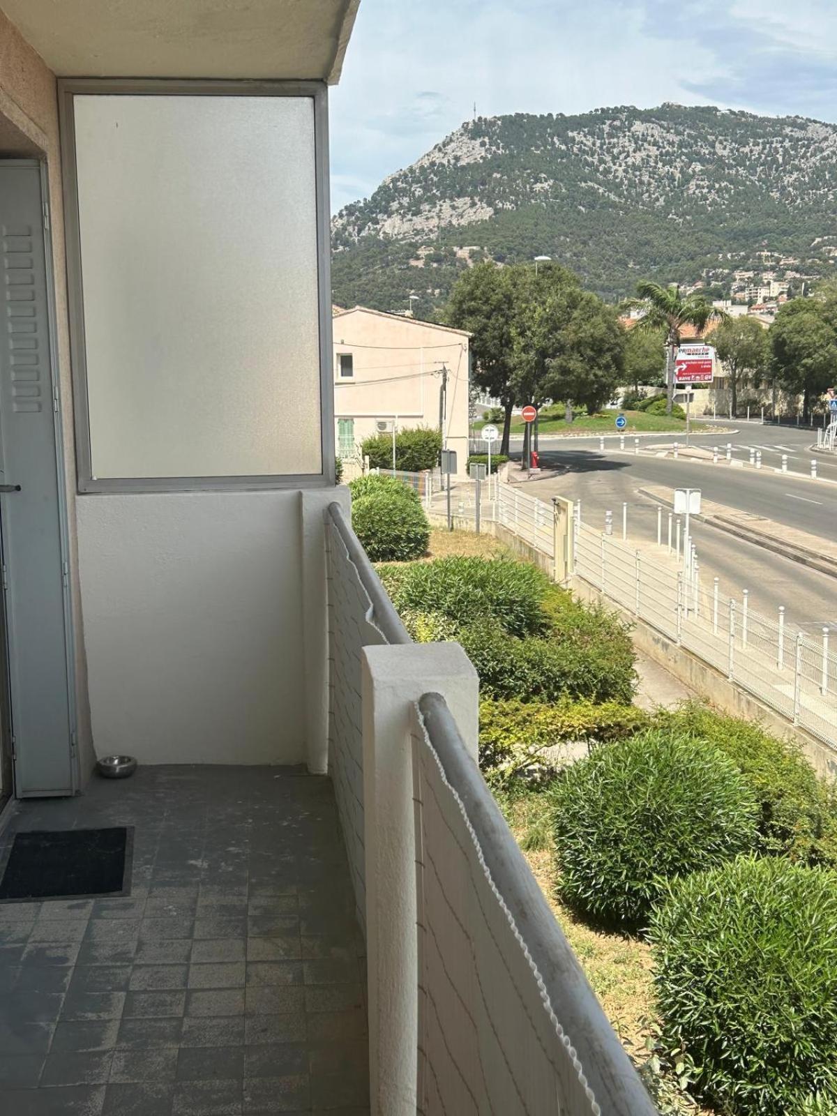 T4 Lumineux Et Spacieux, Parking Et Parc Prive Toulon Exterior foto